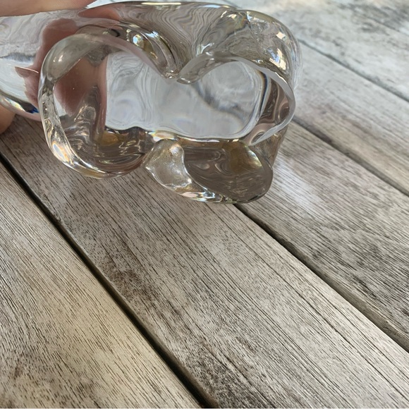 Crystal Clear Cub Paper Weight - Picture 4 of 4